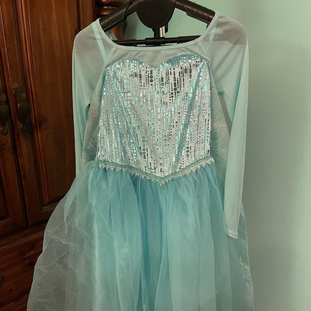 Disney Frozen girls Elsa dress size 9/10 Gorgeous!
